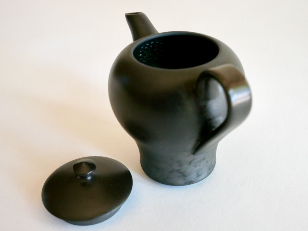 吉田　喜彦　作　黒釉小壺　小壺　壺 アンティーク　骨董品　美術品　工芸品 森岡希世子 黒 ポット 小